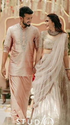 Sangeet Couple Outfits Indian, Bride And Groom Outfits Indian, Indian Reception Outfit Groom, Couple Wedding Outfits Indian, South Indian Men Outfit, Bride And Groom South Indian Wedding Outfit For Reception, Indian Bride Engagement Look, Groom Outfit For Reception, Couples Reception Outfit