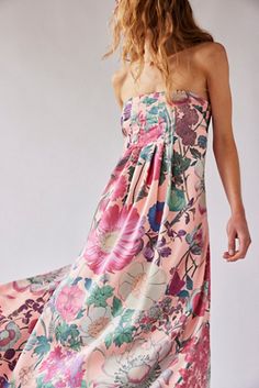 Botanical Maxi Dress Maxi Dress Free People, Fancy Fits, Soft Floral, Pink Maxi Dress, Style Maxi Dress, Shelf Bra, Printed Maxi, Free People Dress, Boho Clothing