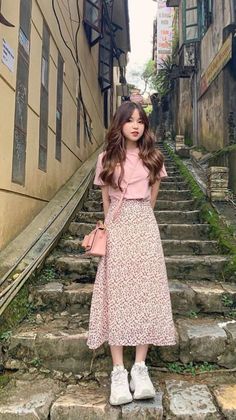 00s Mode, Mode Ulzzang, Long Skirt Fashion, Korean Outfit Street Styles, Outfit Jeans, Korean Girl Fashion, Ulzzang Fashion, Maxi Skirts