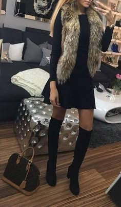 Fur Vest Outfits, Fur Vests, Knee Length Boots, Vest Outfits, Fur Vest, Fall Winter Fashion, Winter Clothes, Boots Outfit, Thigh High Boots