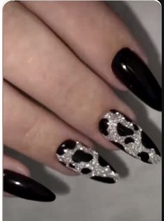 Black And White Nail, Black And White Nail Art, Nail 2023, Cow Nails, Nails Design With Rhinestones, White Nail Art, Leopard Nails, Glam Nails, White Nail