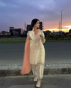 Eid Outfits Ideas, Eid Outfit Ideas, Eid Outfits, Pakistani Wedding Outfits, Pakistani Fancy Dresses