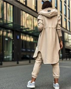 Christian Shirts Designs, Loungewear Outfits, Estilo Hippie, Athleisure Outfits, Hoodie Outfit, Airport Outfit, Casual Fall Outfits, Mode Inspiration, Colorful Fashion