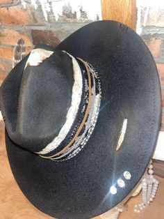 Girls Crafts, Country Glam, Rhinestone Cowgirl, Glam Boho, Dope Hats, Painted Hats