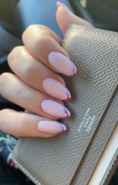 Lavender Chrome Nails French, Lilac And Chrome Nails, French Nails 2024, Lilac Chrome French Nails, Lilac Chrome Nails Almond, Pink French Tip Chrome, Nail Ideas Elegant, Light Purple Chrome Nails, Lilac Chrome Nails