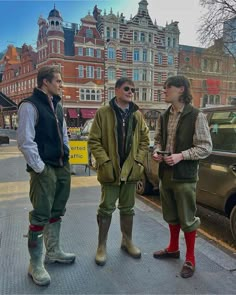 Mens Hunter Boots Outfit, British Hunting Style, Mens English Country Fashion, Barbour Outfit Men, English Style Clothes, Yuppie Aesthetic, British Old Money, Sloane Ranger Style, Country Style Men