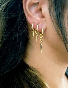 Gold Dangle Metal Piercings, Gold Edgy Dangle Jewelry, Edgy Gold Dangle Jewelry, Gold Dangle Piercings In Metal, Gold Metal Dangle Piercings, Edgy Gold Hoop Earrings For Pierced Ears, Edgy Gold Pierced Earrings, Edgy Gold Cartilage Earrings, Edgy Gold Metal Earrings