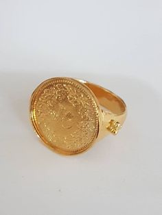 Signet ring women, gold coin ring, pinky ring, coin signet ring, coin pinky ring, coin pinky ring, silver coin ring, mens ring This lovely, silver coin ring was made of a Swiss Franc 10p coin, which was soldered to a wide handmade band decorated with silver granolites, creating a beautiful signet ring for women. The signet coin ring is available both in 14k gold plating over brass or silver and in solid sterling silver shiny or slightly oxidized. The ring is a great signet ring for women and cou Signet Rings Women Gold, Gold Jewlry, Pinky Ring Silver, Pinky Ring Gold, Swiss Franc, Signet Ring Women, Penny Bracelet, Thick Gold Ring, Gold Coin Ring