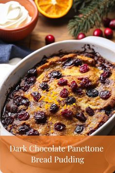 Rich panettone bread pudding with dark chocolate chunks, a luscious twist on traditional holiday desserts. Ideal for a quick Christmas treat. Simple Christmas Sweets, Quick Holiday Desserts, Christmas Sweets Easy, Bread Pudding Recipes, Chocolate Panettone, Panettone Bread, Italian Panettone, Festive Bread