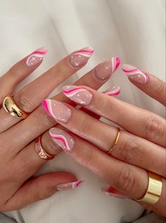 Dark Pink Nails, Barbie Nails, Barbie Outfits, Dots Nails, Pink Nail Designs, Pink Acrylic Nails, Fabulous Nails, Pretty Acrylic Nails