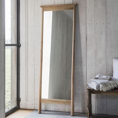 Stylish Oak Full-Length Leaner Mirror – Glass & Wooden Frame - Decor interiors Floor Length Mirror, Tall Mirror, Floor Standing Mirror, Freestanding Mirrors, Cheval Mirror, Leaner Mirror, Nordic Lights, Wood Framed Mirror, Dressing Mirror