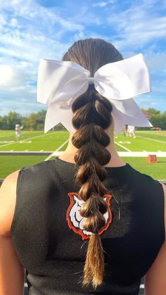 Cheer Tryouts Hairstyles, Cheer Gameday Hair, Hairstyles With Cheer Bows, Cheer Hairstyles Ponytail, Cheer Hair With Bow, Pink Out Hairstyles, Cheer Picture Hairstyles, Easy Cheer Hairstyles With Bow