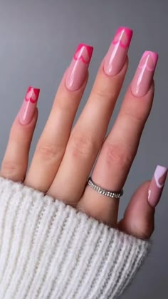 Barbie Nails Design Ideas Simple, Nails Rosa Barbie, Valentines Nail Designs, Uñas Aesthetic, Valentines Nail, Nail Designs Ideas, Art Water, Summer Acrylic Nails, Green Bows