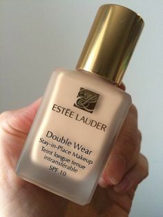 Skincare Science, Foundation Tips, Alat Makeup, Skincare Products Photography, Work Makeup, Makeup Help, Swag Makeup, Estee Lauder Makeup, Estee Lauder Double Wear