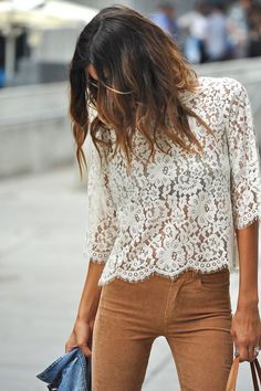 Lattice sweater; camel ankle pants Cotton Lace Tops, Mode Shoes, Cooler Look, Outfit Trends, Looks Style, Mode Inspiration, Look Chic, Lace Tops