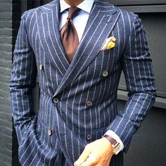 Be inspired by Benjamin!Follow us on TUMBLR and INSTAGRAM! Gatsby Men, Der Gentleman, Gentlemen Wear, Blue Suits, Mens Lifestyle