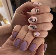 Boho Nail Art Designs, Short Witchy Nails Simple, Universe Nails Design, Hippie Nail Art Boho, Witchy Nails Short, Hippie Nails Simple, Short Witchy Nails, Boho Nail Designs, Acrylic Nail Designs Classy