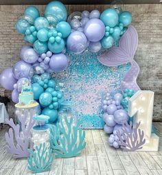 Puede descargar  El libro decoración con globos desde el siguiente enlace. Ariel Birthday Party, Onederful Birthday, Mermaid Birthday Decorations, Mermaid Balloons, Ocean Birthday Party, Baby Shower Garland, Mermaid Birthday Party Decorations, Mermaid Theme Birthday Party, Ariel Birthday