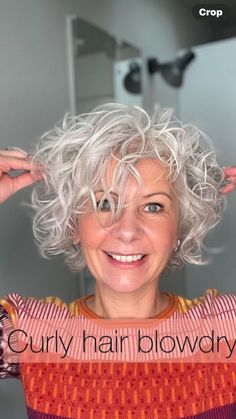 Silver Grey Hair, Women's Hairstyles, Beauty Hair Makeup, Grey Hair, Hair And Nails, Hair Nails, Womens Hairstyles, Short Hair, Hair Makeup