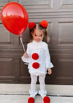 DIY Toddler Pennywise costume Penny Wise Toddler Costume, Toddler Clown Costume Girl, Little Kid Halloween Costumes Girl Diy, Toddler Diy Costume, Pennywise Costume Girl, Easy Costume Ideas For Kids, Kids Pennywise Costume, Halloween Costumes Toddler Girl, Diy Pennywise Costume