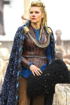 Katheryn Winnick Lagertha Costume, Vikings Season 4, Vikings Season