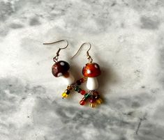 It is the perfect pair of earrings to wear during fall, for mushroom lovers. Wedding Jewelry Earrings, Wedding Earrings, Beaded Earrings, Wedding Jewelry, Glass Beads, Etsy Earrings, Stuffed Mushrooms, Jewelry Earrings, Accessory Gift