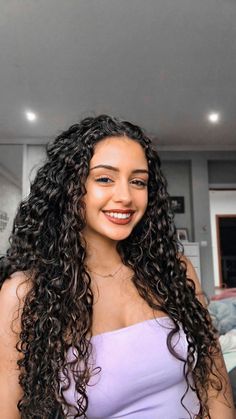 Girls Short Haircuts, Girls Natural Hairstyles, Natural Wavy Hair, Beautiful Curly Hair, Curly Hair Women, Sleek Hairstyles, Curly Hair Tips, Light Hair, Long Curly Hair