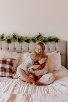 CHRISTMAS AND EVERYDAY PAJAMAS FOR THE ENTIRE FAMILY | Christmas Pj Photoshoot At Home, Christmas Pajamas Bed Photoshoot, Christmas Bedroom Photoshoot Family, Christmas Photoshoot Ideas Home, At Home Christmas Family Photos, Christmas Pajamas Aesthetic Family, Christmas Pajama Photo Shoot Family, Pj Christmas Photos Family, Family Christmas Pjs Photoshoot