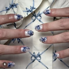 Ceramic Nails Design, Blue And White Prom Nails, Europe Summer Nails, Mary Nails, Europe Nails, Bow Nail Designs, Bow Nails, Blue And White Nails, Navy Nails