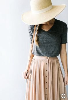 Midi Rok Outfit, Midi Rock Outfit, Sunday Brunch Outfit, Midi Skirts Summer, Skirt Diy, Skirt Images, Look Casual Chic, Best Casual Outfits