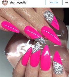 Fuschia Nails Design Hot Pink, Fuisha Pink Nails, Fuschia Pink Nail Designs, Hot Pink And Red Nails, Fuschia Pink Nails, Nails Fucsia Hot Pink, Fuschia Nails Design, Birthday Nails Classy, Fuschia Nails