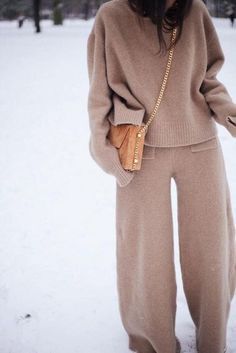 Knitwear Set Outfit, Cashmere Set Outfit, Knitted Set Outfit, Knit Set Outfit, Boho Mode, Visual Notes, Casual Chique, Beige Style, Vestido Casual