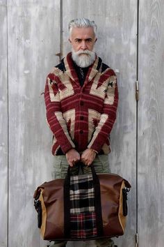 Alessandro Manfredini Alessandro Biffignandi, Mode Ab 50, Mode Hippie, Estilo Hippie, Warm Sweaters, Beard No Mustache, Moda Vintage