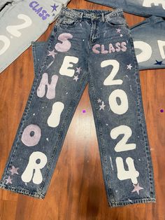 Senior Homecoming Jeans, Senior Jeans Ideas High Schools, Senior Pants High Schools, Senior Week, Senior Jeans