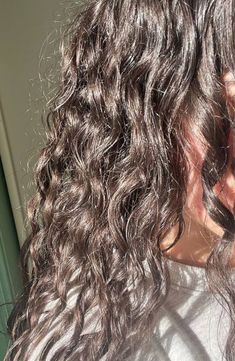 Long Natural Curly Hair, Hairstyle Curly, Black Hair Aesthetic, Long Silky Hair, Curly Hair Photos, Silky Hair, Long Curly Hair, Curly Girl, Long Curly