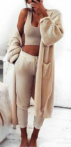 Monochromatic Outfit, Pastel Outfit, Looks Party, Lazy Day Outfits, Top Outfit, Saint John, Womens Clothes, Olivia Palermo