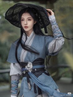 Historical Chinese Clothing, Female Swordsman, Medieval Japanese, Chinese Armor, Dynasty Clothing, Warrior Outfit, Art Outfit, Female Armor