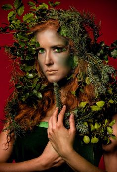 The Holly and the Ivy Mother Nature Costume Makeup, Dryad Costume, Fae Costume, Poison Ivy Halloween Costume, Swamp Queen, Holly And The Ivy, Forest People, Fae Folk