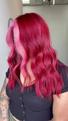 Raspberry Pink Hair, Red Pink Hair, Funky Hair Colors, Pink Hair Dye, Colored Hair Tips, Vivid Hair Color, Brown Hair Inspo, Hair Color Burgundy