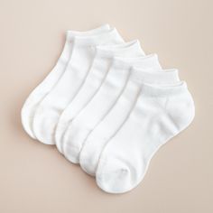 Meet your new everyday favorites. These ankle socks are made from silky soft, breathable bamboo that wicks away sweat and keeps your feet cool for all-day wear. Say goodbye to blisters, and say hello to over the top comfort. 80% Rayon made from Bamboo, 17% Polyester, 3% Elastane Ankle height 3-pack Uni Clothes, White Ankle Socks, Fun Beauty Products, Socks Ankle, Merino Wool Socks, Boho Moon, Ankle Socks Women, Bamboo Socks, Baby Sleeping Bag