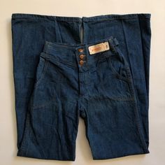 70’s Vintage Deadstock Maverick High Rise Women’s Bell Bottom Jeans! Super High Waist Fit! Adjustable Dual Buckle Details On Back Of Waist! Long Inseam! Made In The Usa! Incredibly Rare Find! Highest Offer $275, Offers Below That Will Not Be Accepted. Thanks! Tag Size - Jr Misses 7/8, Waist 24, Inseam 33/4 Brand - Maverick Material - 100% Cotton Condition - Deadstock, Vintage New With Tags, Some Minimal Discoloration From The Sun While In Storage, Not Noticeable; Excellent Condition Waist 23” Re Different Body Sizes, 80s Disco, Jean Vintage, Two Friends, Outfit Looks, Bottom Jeans, Friends Show, Mode Vintage, Bell Bottom