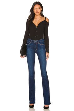 The Best Flare Jeans Outfit Ideas You'll Obsess Over Best Online Clothing Stores, 2000s Fashion Trends, 2000s Outfits