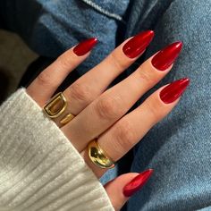 Pointy Red Acrylic Nails, Red Sparkle Nails Acrylic, Red Chrome Nails Almond, Christmas Nail Designs Red, Christmas Nail Sets, Nails Red And Gold, Nails Christmas Red, Red Sparkle Nails, Red Chrome Nails