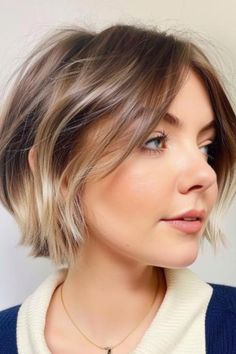 The ear-length choppy bob with side parting is ideal for those who prefer a shorter, more manageable hairstyle. This cut is both stylish and practical, with a side parting that adds a modern twist. Click here to check out more celebrities cute choppy bobs hairstyle that they are obsessed with. Chin Length Bob With Side Bangs, How To Style A Choppy Bob, Chin Length Choppy Bob, Short Hair Side Part Hairstyles, Choppy Bob Straight Hair, Transition Haircut, Choppy Lob Haircut Mid Length Textured Bob, Choppy Bob Hairstyles For Thick Hair, Ear Length Bob