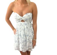 Sundress Mini, Blue And White Floral Pattern, Beach Parties, Tropical Getaways, Blue And White Floral, Strapless Mini Dress, Beautiful Blue, Make You Feel