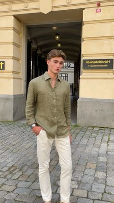 Stockholm i luv you Smart Casual Menswear Summer, Casual Shirts Outfit, Office Old Money, Outfits For The Office, Best Casual Shirts, Old Money Fashion, Stylish Men Wear