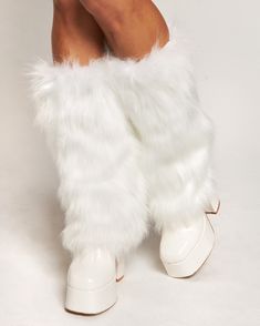 Maximize your Pretty Privilege with these fluffy leg warmers! Available in black, white, and soft pink, these leg accessories are a surefire way to effortlessly up your rave drip game in an instant. Fluffy White Boots, White Accessories Aesthetic, White Fluffy Leg Warmers, White Leg Warmers Outfit, Fluffy Legwarmers, Stella Aesthetic, Fluffy Leg Warmers, Fluffy Fashion, Rave Boots