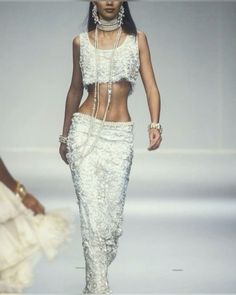 Vintage Catwalk, 19s Fashion, Louis Feraud, 90's Fashion, Naomi Campbell