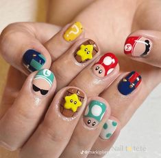 Mario Nail Art Designs, Gaming Nail Art, Mario Inspired Nails, Nail Cartoon Design, Mario Themed Nails, Mario Bros Nails Art Designs, Cute Character Nail Art, Cartoon Characters Nails, Mario Nail Designs