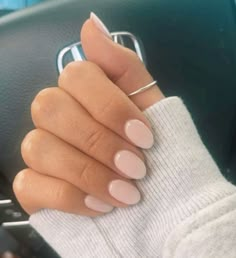 Short Oval Nails Designs Simple, Pale Pink Nails, Pink Nail Colors, Plain Nails, Soft Nails, Shellac Nails